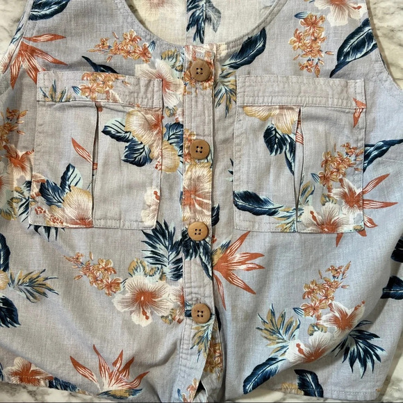 Vanilla Star Grey Tropical Print Button Down Tie Front Sleeveless top, Large - Picture 5 of 12